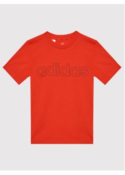 adidas T-Shirt Lin HD5971 Czerwony Regular Fit ze sklepu MODIVO w kategorii T-shirty chłopięce - zdjęcie 152554818