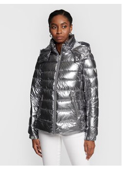 Guess Kurtka puchowa Fiorenza W2BL26 WEWC0 Srebrny Regular Fit ze sklepu MODIVO w kategorii Kurtki damskie - zdjęcie 152585765