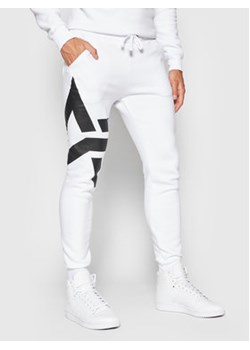 Alpha Industries Spodnie dresowe Side Logo 118362 Biały Slim Fit ze sklepu MODIVO w kategorii Spodnie męskie - zdjęcie 152585965
