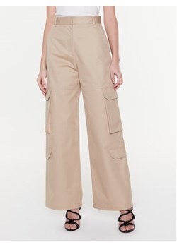 MSGM Spodnie materiałowe 3441MDP21 237104 Beżowy Regular Fit ze sklepu MODIVO w kategorii Spodnie damskie - zdjęcie 152597215