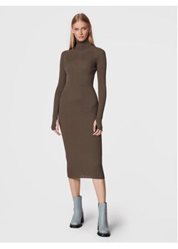 Herskind Sukienka dzianinowa Mila 4523887 Brązowy Regular Fit ze sklepu MODIVO w kategorii Sukienki - zdjęcie 152627045