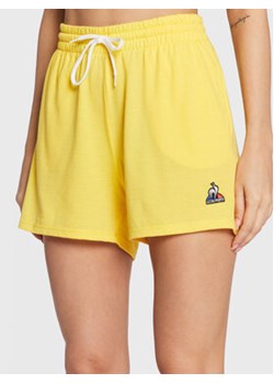Le Coq Sportif Szorty sportowe 2220582 Żółty Regular Fit ze sklepu MODIVO w kategorii Szorty - zdjęcie 152630035