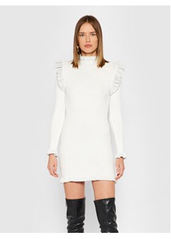 Rinascimento Sukienka dzianinowa CFM0010441003 Biały Slim Fit ze sklepu MODIVO w kategorii Sukienki - zdjęcie 152664285