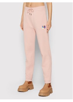 Hugo Spodnie dresowe Dachibi_Redlabel 50455983 Różowy Regular Fit ze sklepu MODIVO w kategorii Spodnie damskie - zdjęcie 152676006
