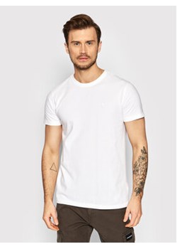 American Eagle T-Shirt 017-1162-1540 Biały Slim Fit ze sklepu MODIVO w kategorii T-shirty męskie - zdjęcie 152677049