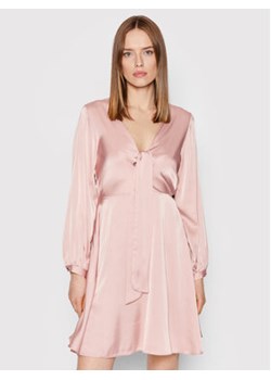 Rinascimento Sukienka codzienna CFC0107551003 Różowy Regular Fit ze sklepu MODIVO w kategorii Sukienki - zdjęcie 152693918