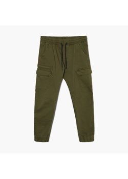 Cropp - Joggery slim - Khaki ze sklepu Cropp w kategorii Spodnie męskie - zdjęcie 152890915