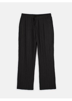 GATE Spodnie strukturalne plus size 44 ze sklepu gateshop w kategorii Spodnie damskie - zdjęcie 152895047