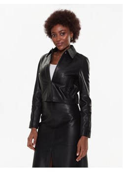 Calvin Klein Kurtka skórzana K20K205012 Czarny Regular Fit ze sklepu MODIVO w kategorii Kurtki damskie - zdjęcie 152946058