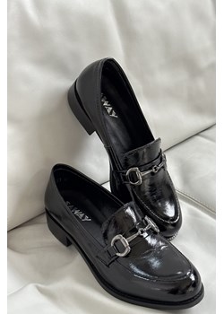 Czarne lakierowane loafersy Grind ze sklepu saway w kategorii Lordsy damskie - zdjęcie 153122496