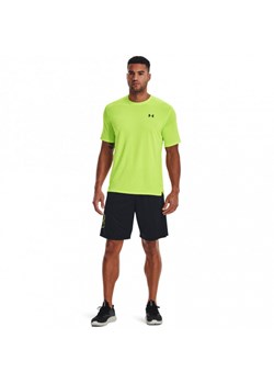 Męskie spodenki treningowe UNDER ARMOUR TECH GRAPHIC SHORT - czarne ze sklepu Sportstylestory.com w kategorii Spodenki męskie - zdjęcie 153147695