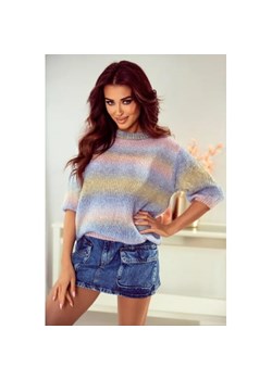 KRÓTKI SWETER OVERSIZE CINDY MULTI POLSKI PRODUCENT J&K PREMIUM -  MULTICOLOR FIOLET ze sklepu STYLOWO w kategorii Swetry damskie - zdjęcie 153172199