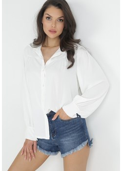 Biała Koszula z Bufiastym Rękawem i Marszczeniem Elissa ze sklepu Born2be Odzież w kategorii Koszule damskie - zdjęcie 153195795