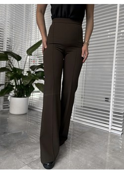 Brązowe spodnie z szerokimi nogawkami By o la la ze sklepu Yups w kategorii Spodnie damskie - zdjęcie 153284558