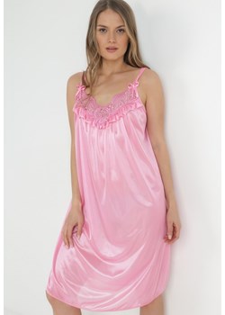 Różowa Koszula Nocna z Koronkowym Dekoltem na Podwójnych Ramiączkach Emline ze sklepu Born2be Odzież w kategorii Koszule nocne - zdjęcie 153285895