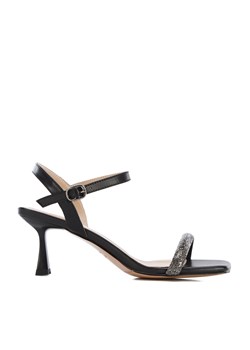 Damskie sandały z błyszczącym paskiem czarne ze sklepu WITTCHEN w kategorii Klapki damskie - zdjęcie 153306826