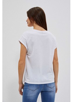T-shirt z dekoltem w serek i nadrukiem biały ze sklepu Moodo.pl w kategorii Bluzki damskie - zdjęcie 153348137