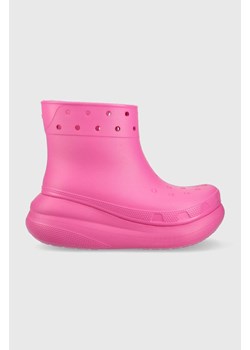 Crocs kalosze Classic Crush Rain Boot damskie kolor różowy 207946 ze sklepu ANSWEAR.com w kategorii Kalosze damskie - zdjęcie 153354707