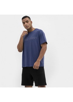 Męska koszulka treningowa CALVIN KLEIN MEN 00GMS3K109 - niebieska ze sklepu Sportstylestory.com w kategorii T-shirty męskie - zdjęcie 153388278