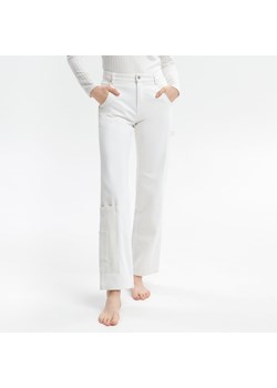 Sinsay - Jeansy straight low waist - Kremowy ze sklepu Sinsay w kategorii Jeansy damskie - zdjęcie 153513376