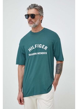 Tommy Hilfiger t-shirt x Shawn Mendes męski kolor turkusowy z nadrukiem ze sklepu ANSWEAR.com w kategorii T-shirty męskie - zdjęcie 153544676