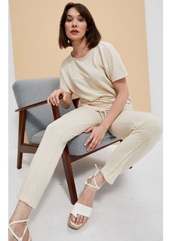 Luźne spodnie dresowe damskie w kolorze beżowym 3704, Kolor beżowy, Rozmiar XS, Moodo ze sklepu Primodo w kategorii Spodnie damskie - zdjęcie 153574488