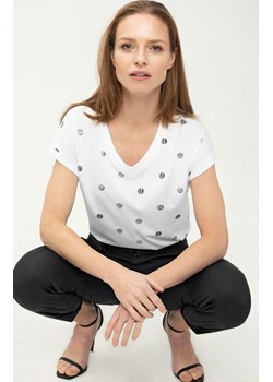 T-shirt damski z nadrukiem w kropki w kolorze białym T-GEN, Kolor biały, Rozmiar S, Volcano ze sklepu Primodo w kategorii Bluzki damskie - zdjęcie 153574565