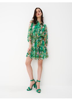 Mohito - Koszulowa sukienka mini w kwiaty - Zielony ze sklepu Mohito w kategorii Sukienki - zdjęcie 153672647