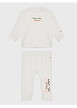 Calvin Klein Jeans Komplet bluza i legginsy Hero Logo IN0IN00080 Szary Regular Fit ze sklepu MODIVO w kategorii Odzież dla niemowląt - zdjęcie 153699406
