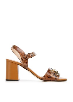 Sandały skórzane na słupku z klamerką brązowe ze sklepu WITTCHEN w kategorii Sandały damskie - zdjęcie 153706009