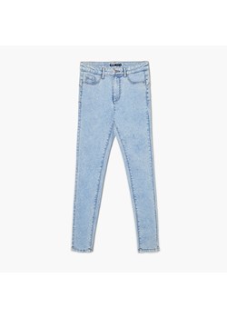 Cropp - Jasnoniebieskie jeansy push up - Niebieski ze sklepu Cropp w kategorii Jeansy damskie - zdjęcie 153730458