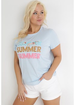 Jasnoniebieski Bawełniany T-shirt z Kolorowymi Napisami Summer ze sklepu Born2be Odzież w kategorii Bluzki damskie - zdjęcie 153733877