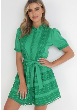 Zielona Sukienka Rozkloszowana z Koronką i Wiązanym Paskiem Alphonsina ze sklepu Born2be Odzież w kategorii Sukienki - zdjęcie 153734269