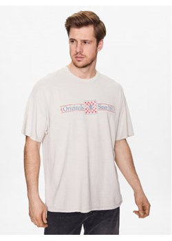 BDG Urban Outfitters T-Shirt 76516459 Écru Loose Fit ze sklepu MODIVO w kategorii T-shirty męskie - zdjęcie 153736649