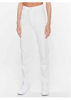 Tommy Hilfiger Jeansy WW0WW38151 Biały Regular Fit ze sklepu MODIVO w kategorii Jeansy damskie - zdjęcie 153776537