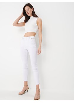 Mohito - Białe spodnie skinny - Biały ze sklepu Mohito w kategorii Spodnie damskie - zdjęcie 154069485