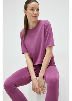 Calvin Klein Performance t-shirt treningowy Essentials kolor fioletowy ze sklepu ANSWEAR.com w kategorii Bluzki damskie - zdjęcie 154093398