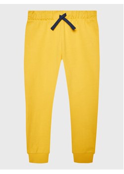 United Colors Of Benetton Spodnie dresowe 3BC1GF01P Żółty Regular Fit ze sklepu MODIVO w kategorii Odzież dla niemowląt - zdjęcie 154152178