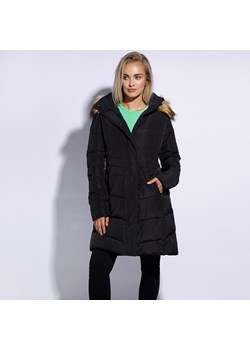 Damska kurtka puchowa pikowana z kapturem czarna ze sklepu WITTCHEN w kategorii Kurtki damskie - zdjęcie 154157715