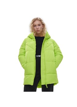 Cropp - Zielona kurtka puffer z kapturem - Zielony ze sklepu Cropp w kategorii Kurtki damskie - zdjęcie 154166708
