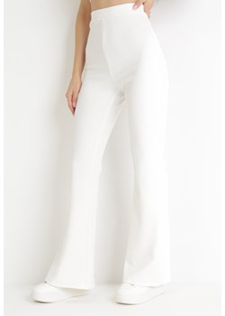 Białe Spodnie Dzwony z Gumką w Pasie Milica ze sklepu Born2be Odzież w kategorii Spodnie damskie - zdjęcie 154168115