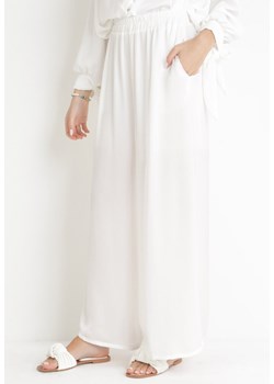 Białe Szerokie Spodnie z Gumką w Pasie Agate ze sklepu Born2be Odzież w kategorii Spodnie damskie - zdjęcie 154170848