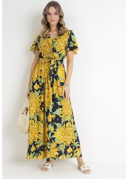 Żółto-Granatowa Kopertowa Sukienka Maxi z Gumką w Pasie w Kwiaty z Wiskozy Aryna ze sklepu Born2be Odzież w kategorii Sukienki - zdjęcie 154199226