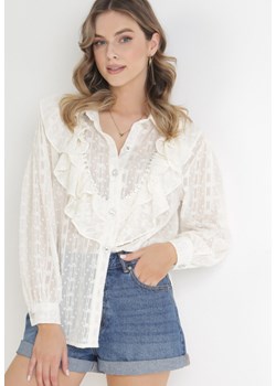 Jasnobeżowa Koszula Plumeti z Błyszczącą Nitką i Falbankami Banie ze sklepu Born2be Odzież w kategorii Koszule damskie - zdjęcie 154199326