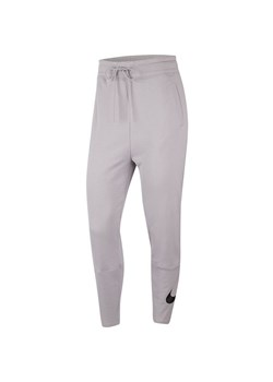 Spodnie dresowe damskie Sportswear Swoosh Nike ze sklepu SPORT-SHOP.pl w kategorii Spodnie damskie - zdjęcie 154281587