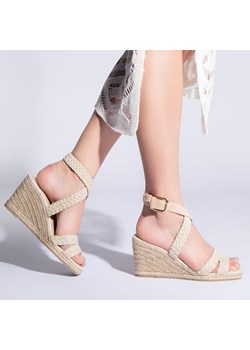 Damskie sandały na koturnie z plecionymi paskami beżowe ze sklepu WITTCHEN w kategorii Espadryle damskie - zdjęcie 154314757