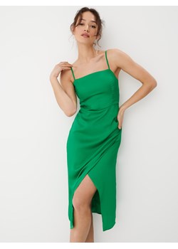 Mohito - Sukienka midi na ramiączkach - Zielony ze sklepu Mohito w kategorii Sukienki - zdjęcie 154317338