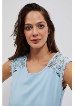 Koszulowa bluzka z ażurowym rękawem ze sklepu Moodo.pl w kategorii Bluzki damskie - zdjęcie 154356319