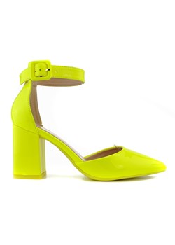 Neonowe sandałki na słupku żółte ze sklepu Kokietki w kategorii Czółenka - zdjęcie 154399737