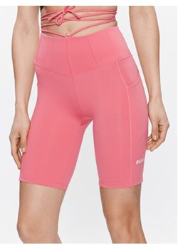 Guess Szorty sportowe Brigit V3GD02 MC04Z Różowy Super Skinny Fit ze sklepu MODIVO w kategorii Szorty - zdjęcie 154420758